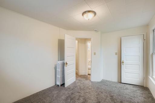 595 Hawthorne Ave Avenue E, Saint Paul, MN 55130