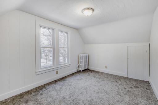 595 Hawthorne Ave Avenue E, Saint Paul, MN 55130