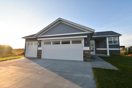 Photo for 2215 Elk Run Drive SE, Pine Island, MN 55963 - listing #6810690 2215 Elk Run Drive SE, Pine Island, MN 55963