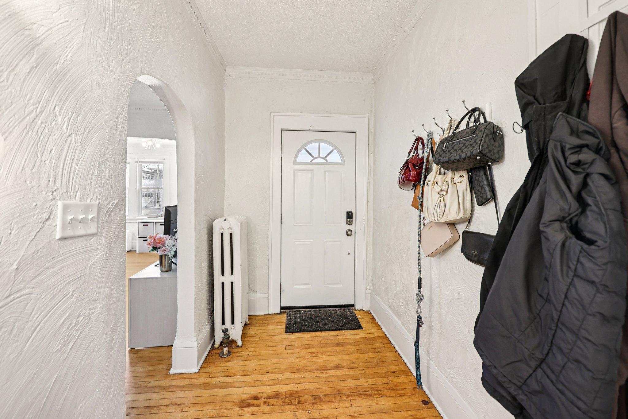 Main level unit