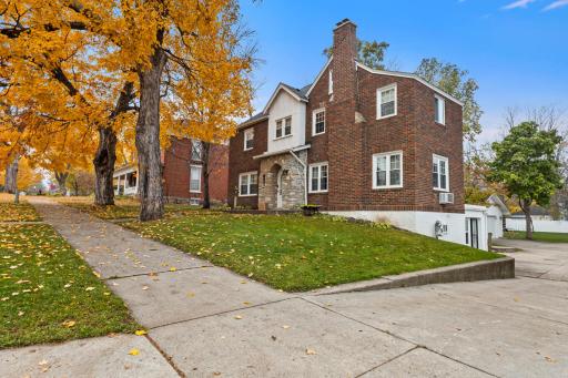 112 2nd Avenue NW, Faribault, MN 55021