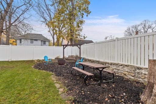 112 2nd Avenue NW, Faribault, MN 55021