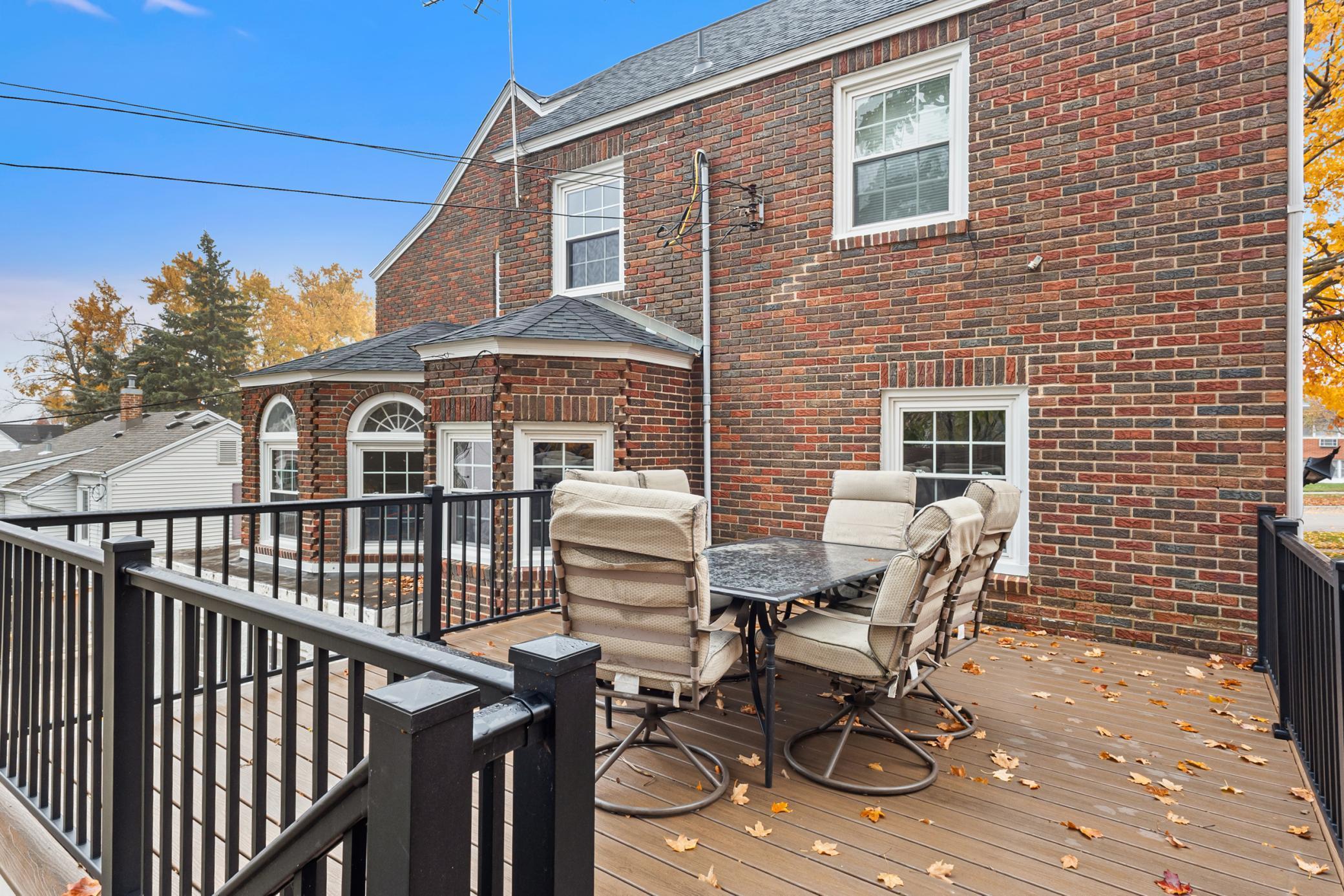 Exterior Rear - New Deck!