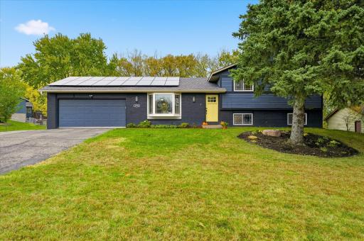 Photo for 1724 W 140th Street, Burnsville, MN 55337 - listing #6810818 1724 W 140th Street, Burnsville, MN 55337
