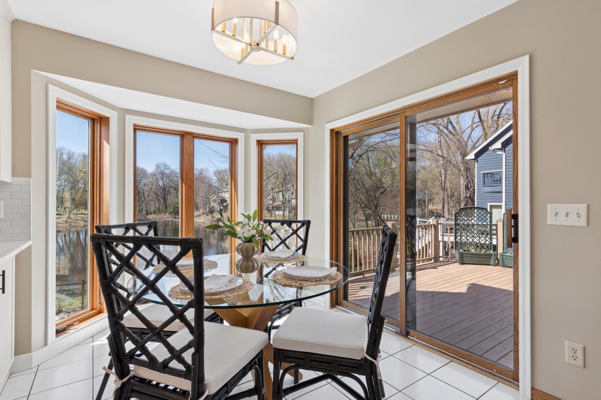 Eat in Kitchen - FAULOUS VIEW