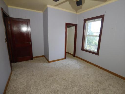 516 Duluth Avenue S, Thief River Falls, MN 56701