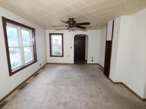 516 Duluth Avenue S, Thief River Falls, MN 56701