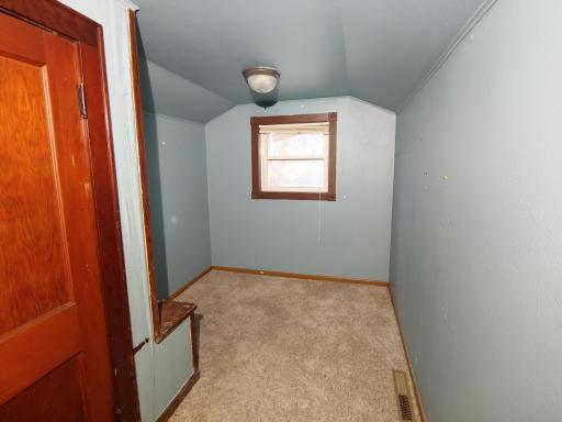 516 Duluth Avenue S, Thief River Falls, MN 56701