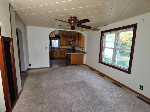 516 Duluth Avenue S, Thief River Falls, MN 56701