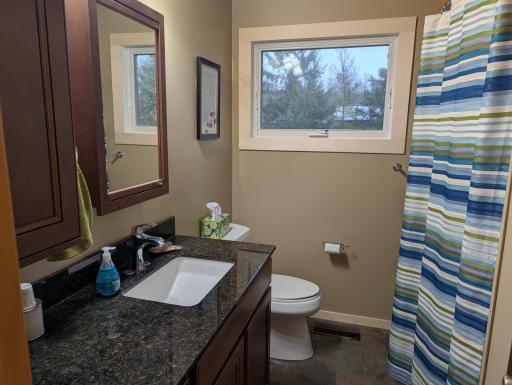 9 - Full Bathroom