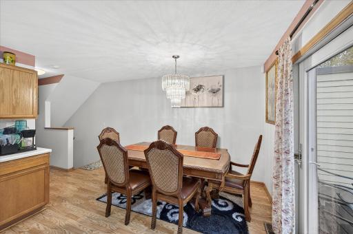 12-644 Dale St N-12.jpg