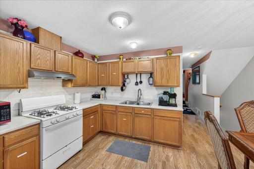 13-644 Dale St N-13.jpg