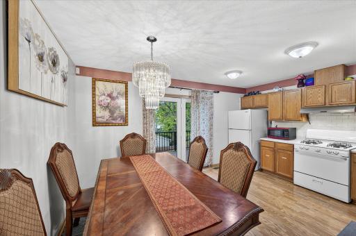 11-644 Dale St N-11.jpg