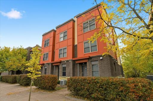 01-644 Dale St N-1.jpg