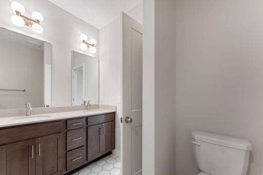 1421 142nd Court E, Rosemount, MN 55068