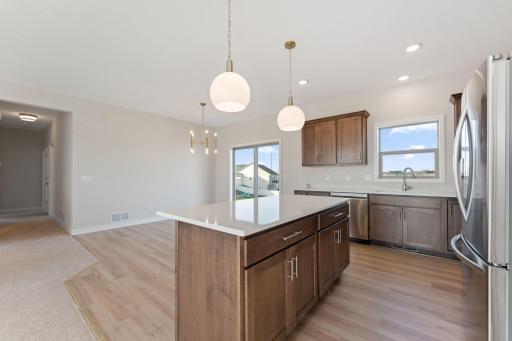 1421 142nd Court E, Rosemount, MN 55068