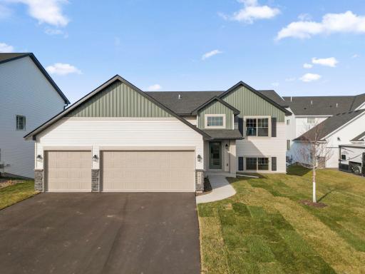 1421 142nd Court E, Rosemount, MN 55068