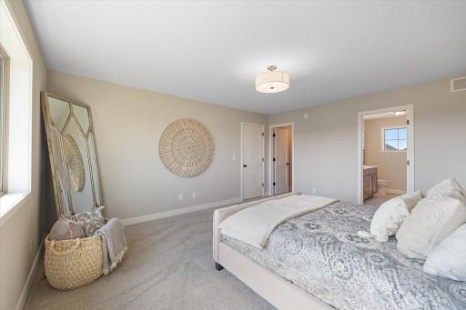 Image is of a similar Parkland - Selections & options may vary