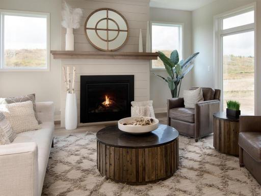 All photos of a similar Lincoln lll all finishes and options may vary.