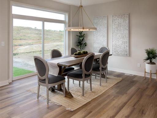 All photos of a similar Lincoln lll all finishes and options may vary.