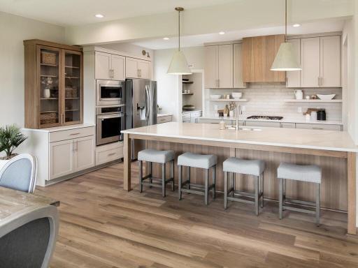 All photos of a similar Lincoln lll all finishes and options may vary.