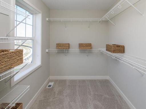 All photos of a similar Lincoln lll all finishes and options may vary.