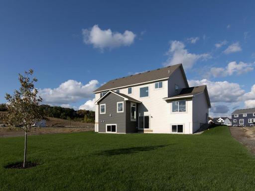 All photos of a similar Lincoln lll all finishes and options may vary.