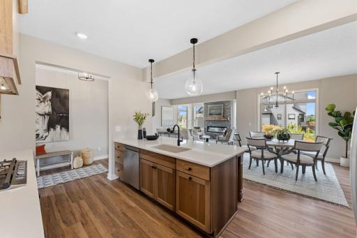 17925 Hidden Creek Trail, Lakeville, MN 55044