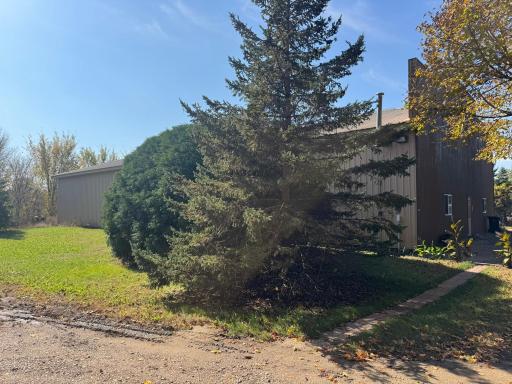 29633 390th Street, Le Sueur, MN 56058
