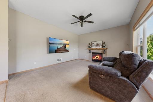 25 family room.jpg
