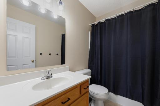 41 bathroom.jpg