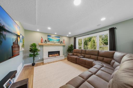 44 family room_lower.jpg