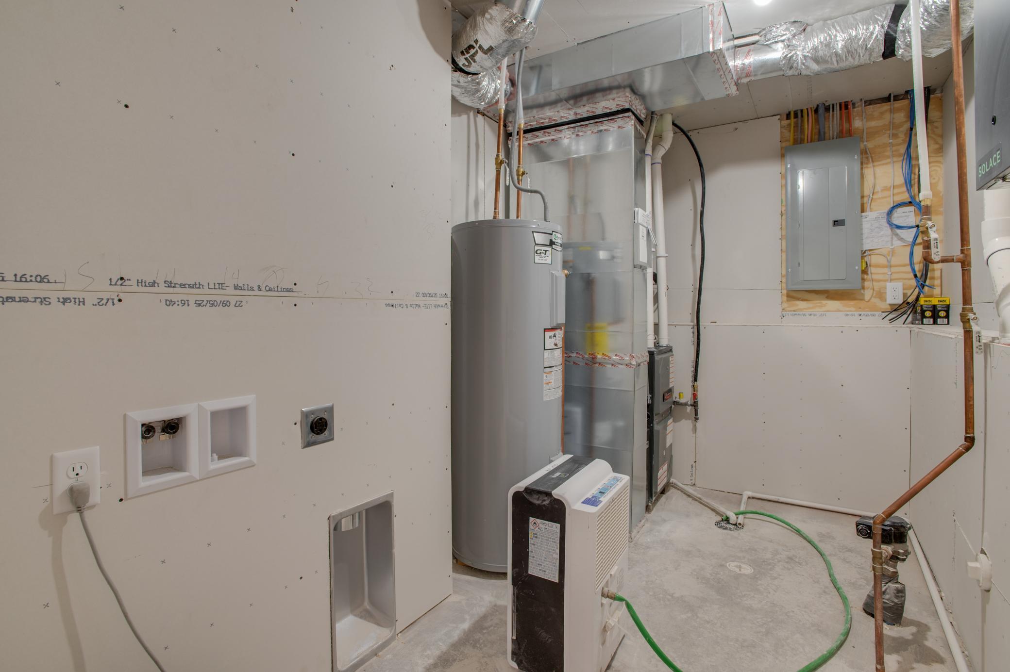 Utility & Laundry Room