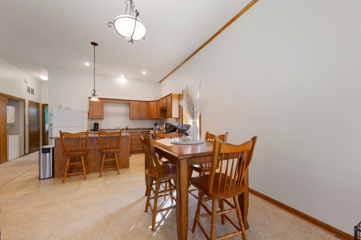 20 Dining_apartment.jpg