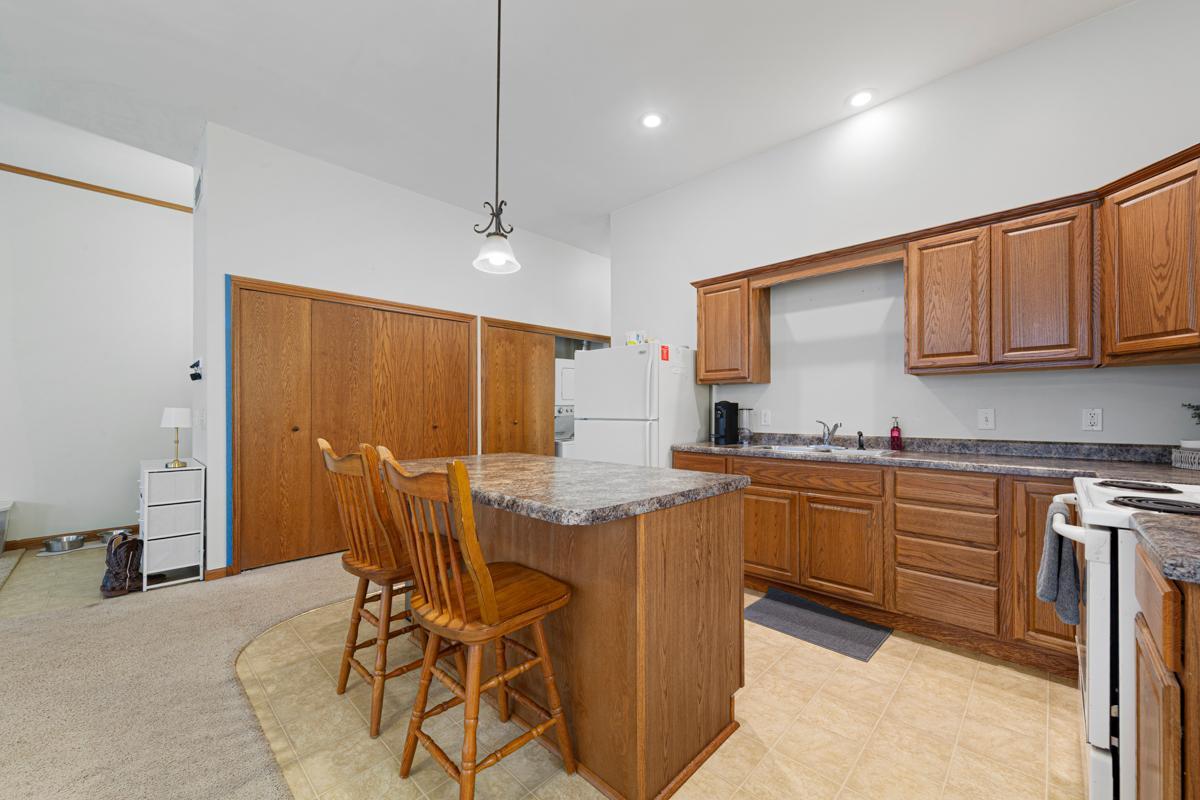 24 Kitchen_apartment.jpg