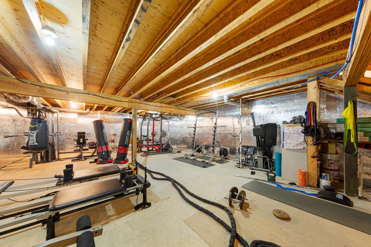15 Workout area_lower.jpg