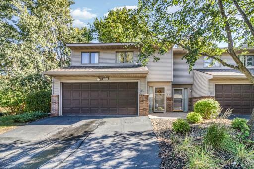 Photo for 2338 Hillwood Drive E, Saint Paul, MN 55119 - listing #6811427 2338 Hillwood Drive E, Saint Paul, MN 55119