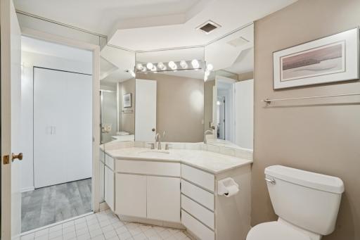 2950 Dean Parkway, 1705, Minneapolis, MN 55416