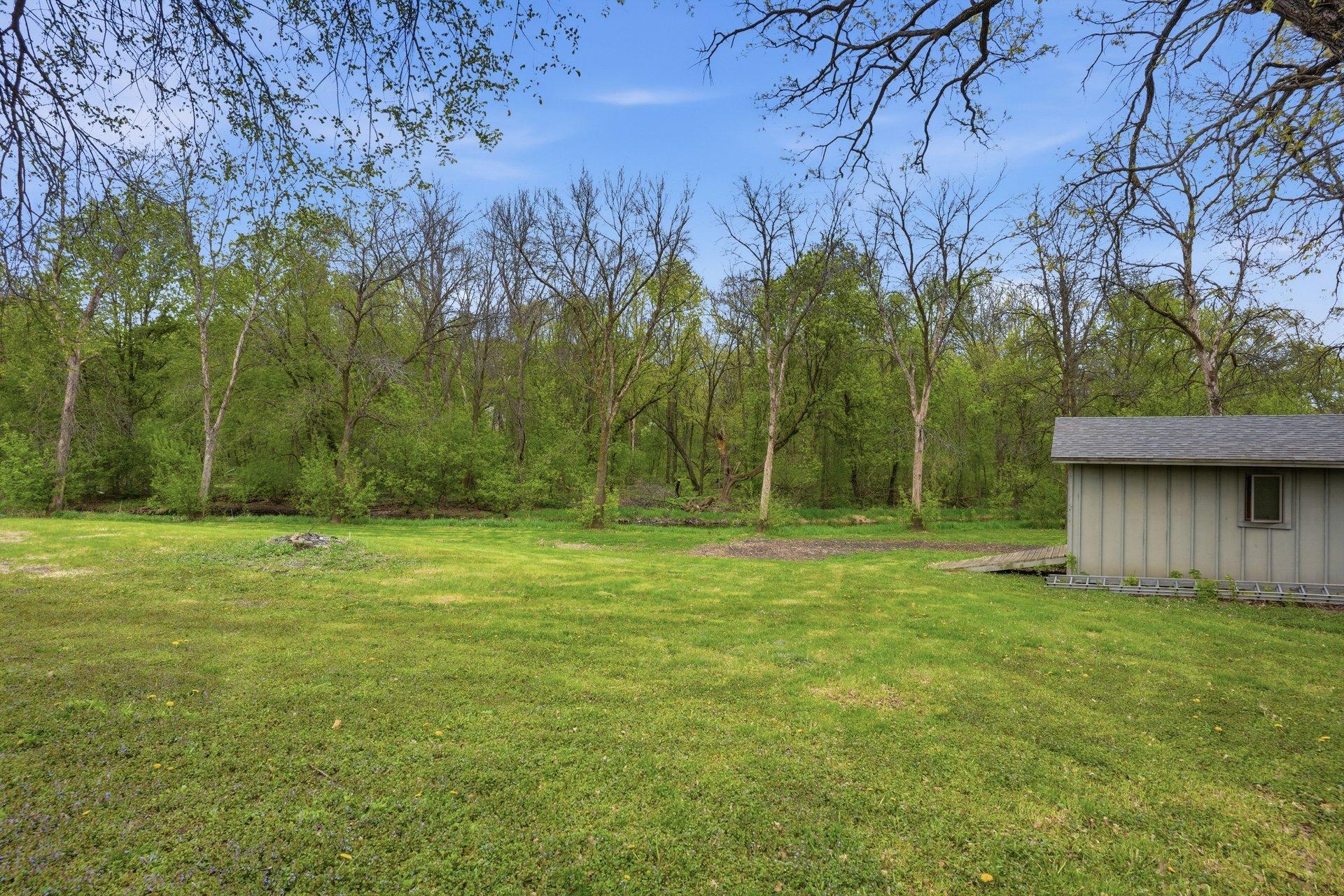 054_5075_big_woods_blvd_56_587.jpg