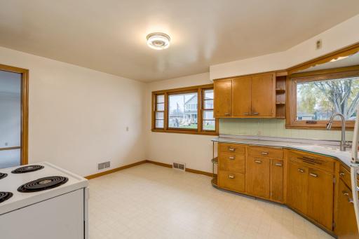 512 3rd Street NE, Montgomery, MN 56069