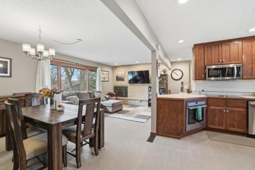 115 Peninsula Road, Minneapolis, MN 55441