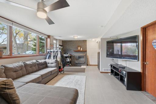115 Peninsula Road, Minneapolis, MN 55441