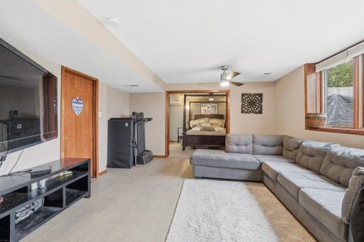 115 Peninsula Road, Minneapolis, MN 55441