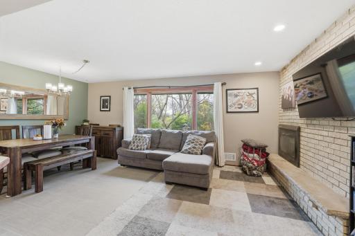 115 Peninsula Road, Minneapolis, MN 55441