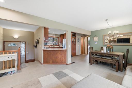 115 Peninsula Road, Minneapolis, MN 55441