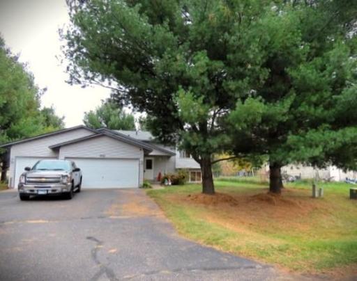 1001 Lincoln Circle, Braham, MN 55006