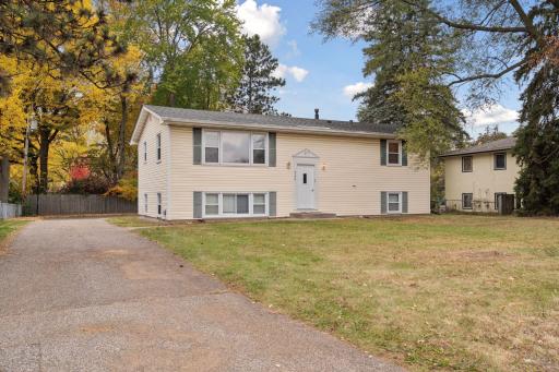 9104 Lexington Avenue North - Spacecrafting - 0001.jpg