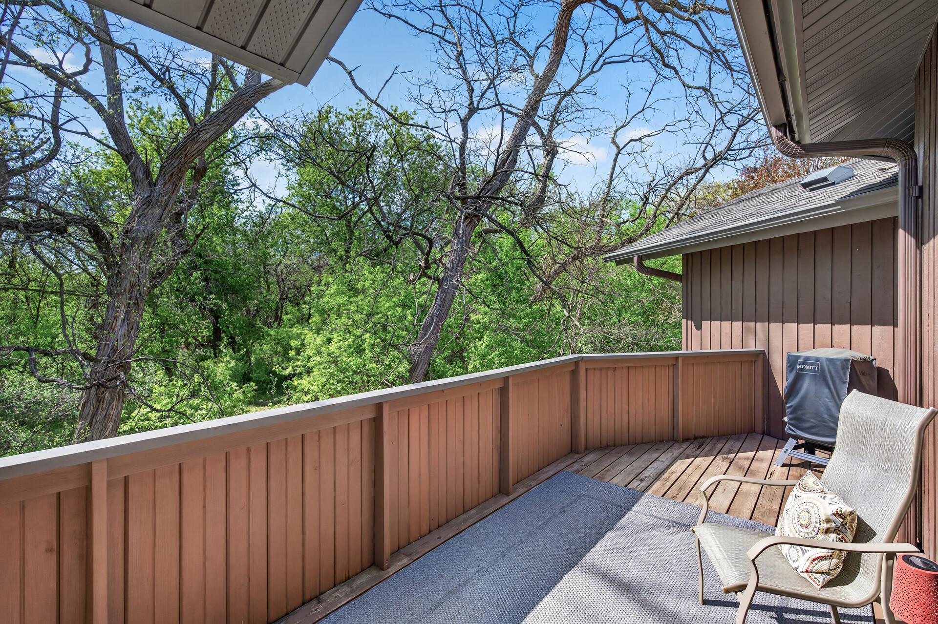 Deck views to the northwest, notice the newly painted handrail
