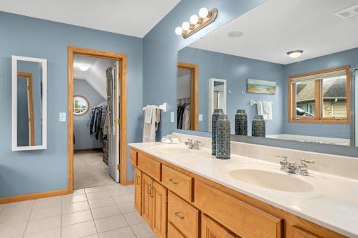 Double vanity and large walk-in closet