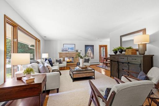 2275 Linner Road, Wayzata, MN 55391